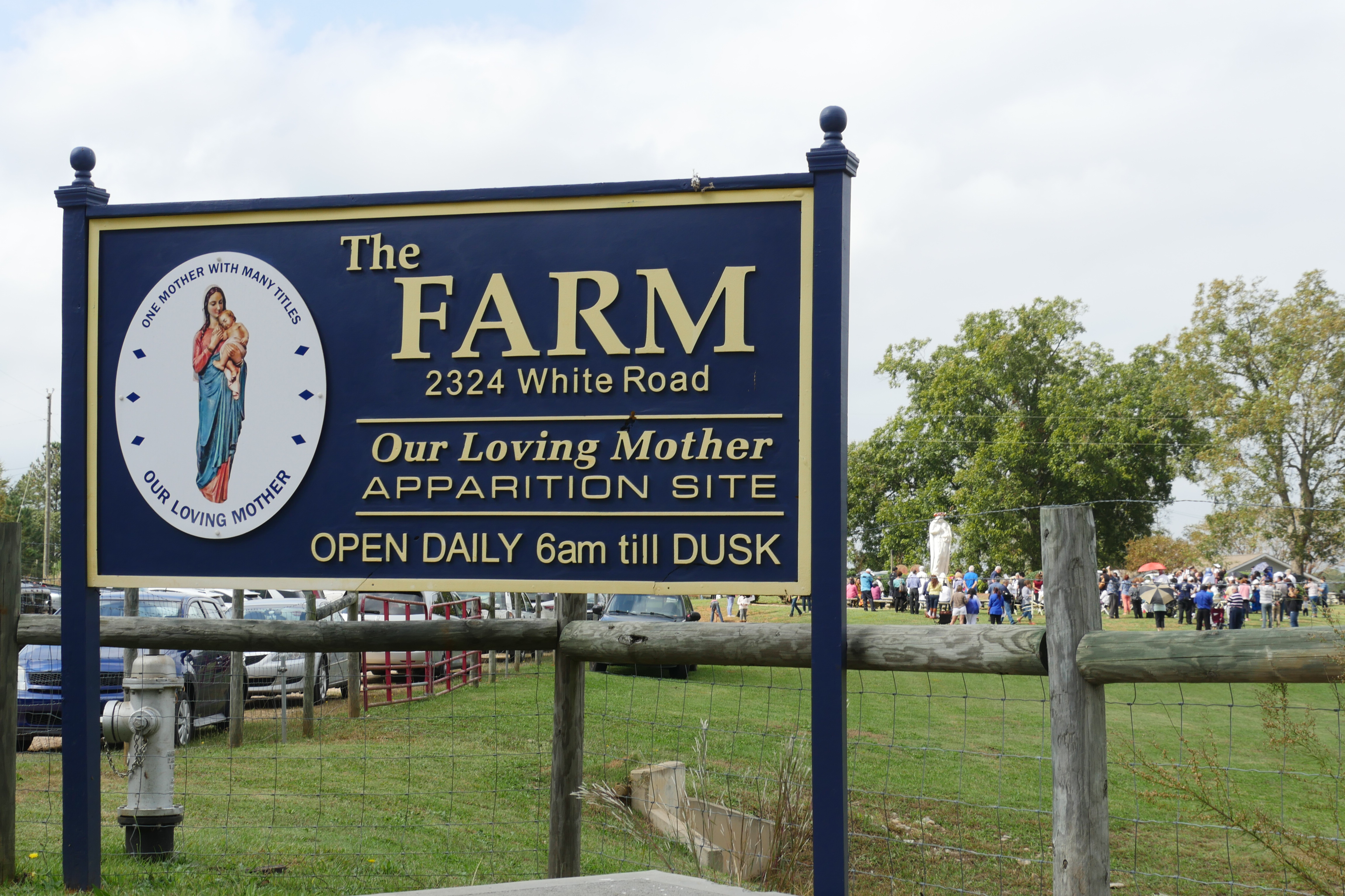 Sign says The Farm in front of the Conyers Georgia apparition site