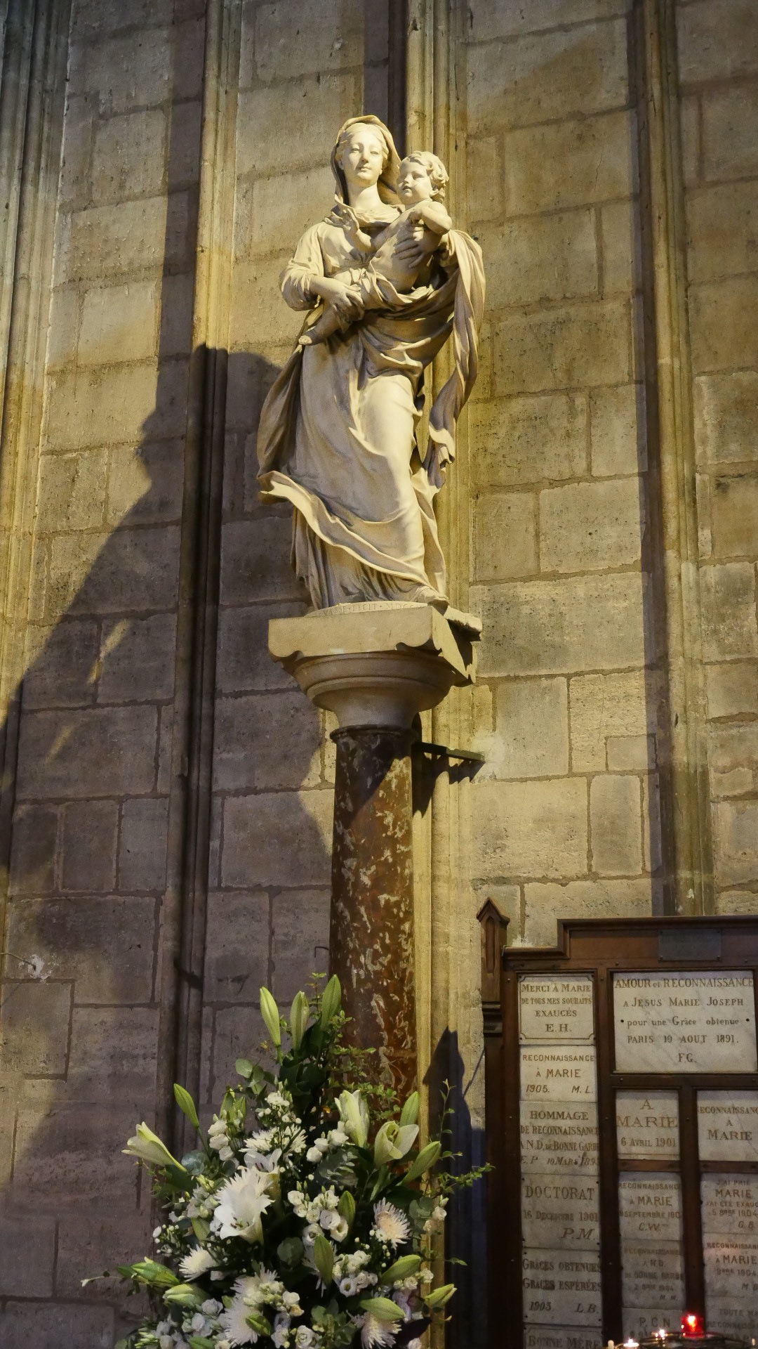 Inside of Notre-Dame Cathedral; Statuary