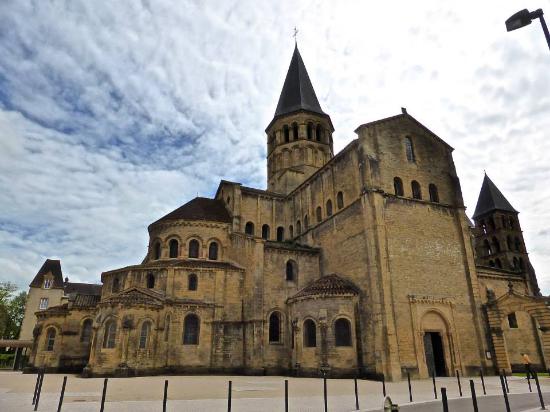 Photo of the Basilica of Paray-le-Monial