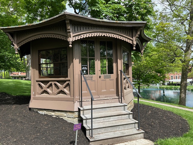 Close up photo of the Mark Twain study now located on the Elmira College campus.